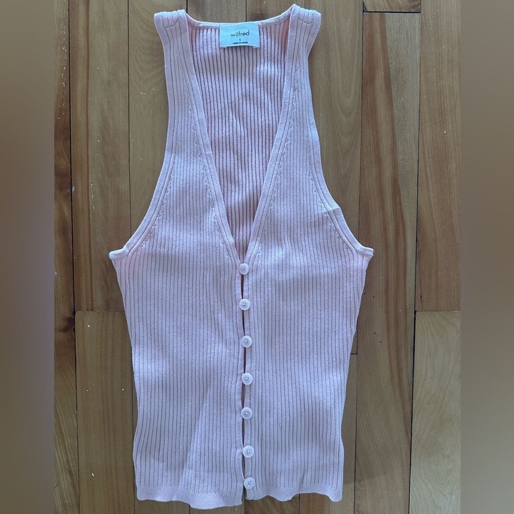 Aritzia Wilfred Affinity Peach Button Top 🍑